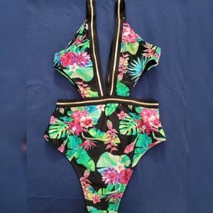 Adore Me swim suit Small floral